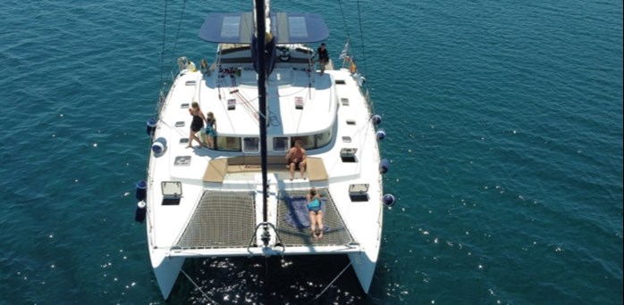 catamaran yacht charter