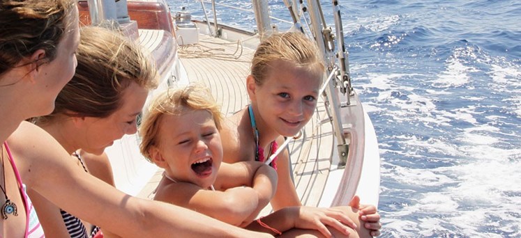 sailing with kids means you need some phone apps